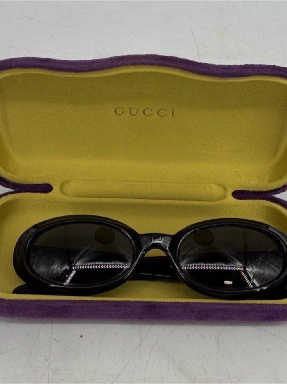 Vintage 90s Gucci Black GG 2419/N/S
Oval Sunglasses